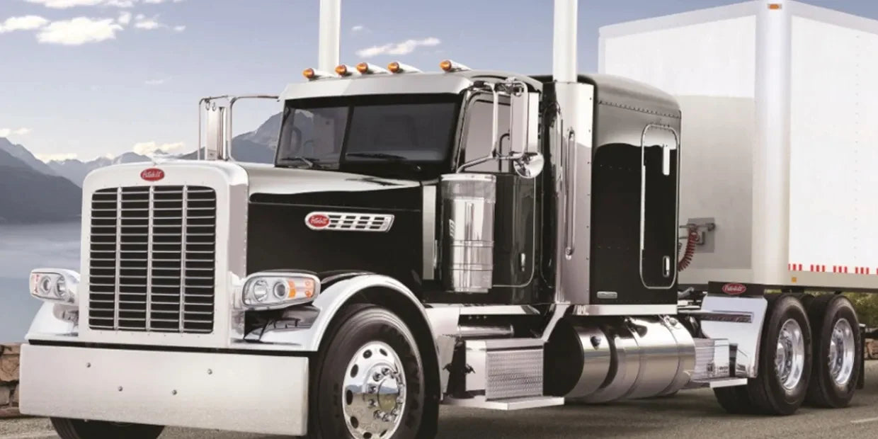Set of Two Locking Gas Cap Covers for Peterbilt