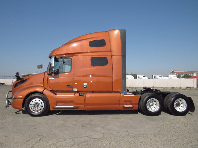 2019 VOLVO VNL64T-760 TRACTOR