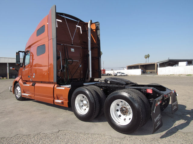2019 VOLVO VNL64T-760 TRACTOR