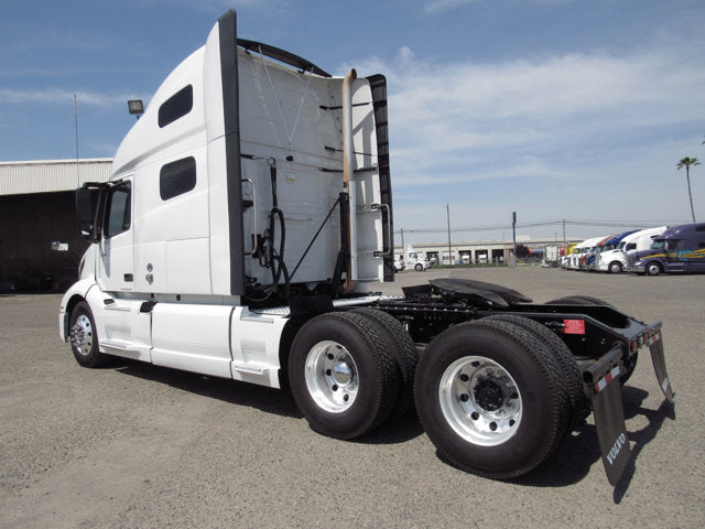2019 VOLVO VNL64T-760 TRACTOR