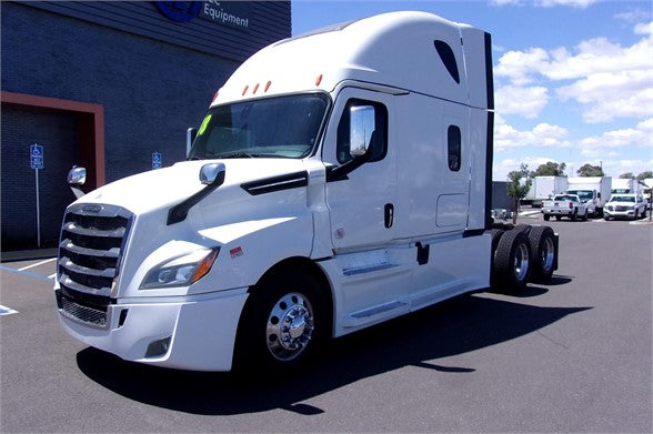 2018 FREIGHTLINER CASCADIA 126