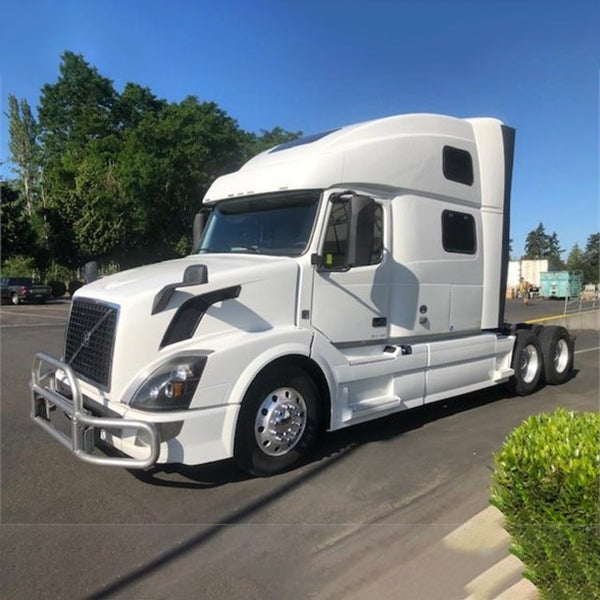 2017 VOLVO VNL64T780